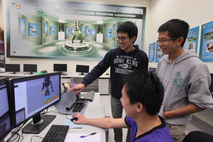 Students working on a 3d model in the HKU engineering computer lab